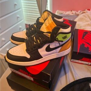 Nike Jordan 1-white black volt university gold
